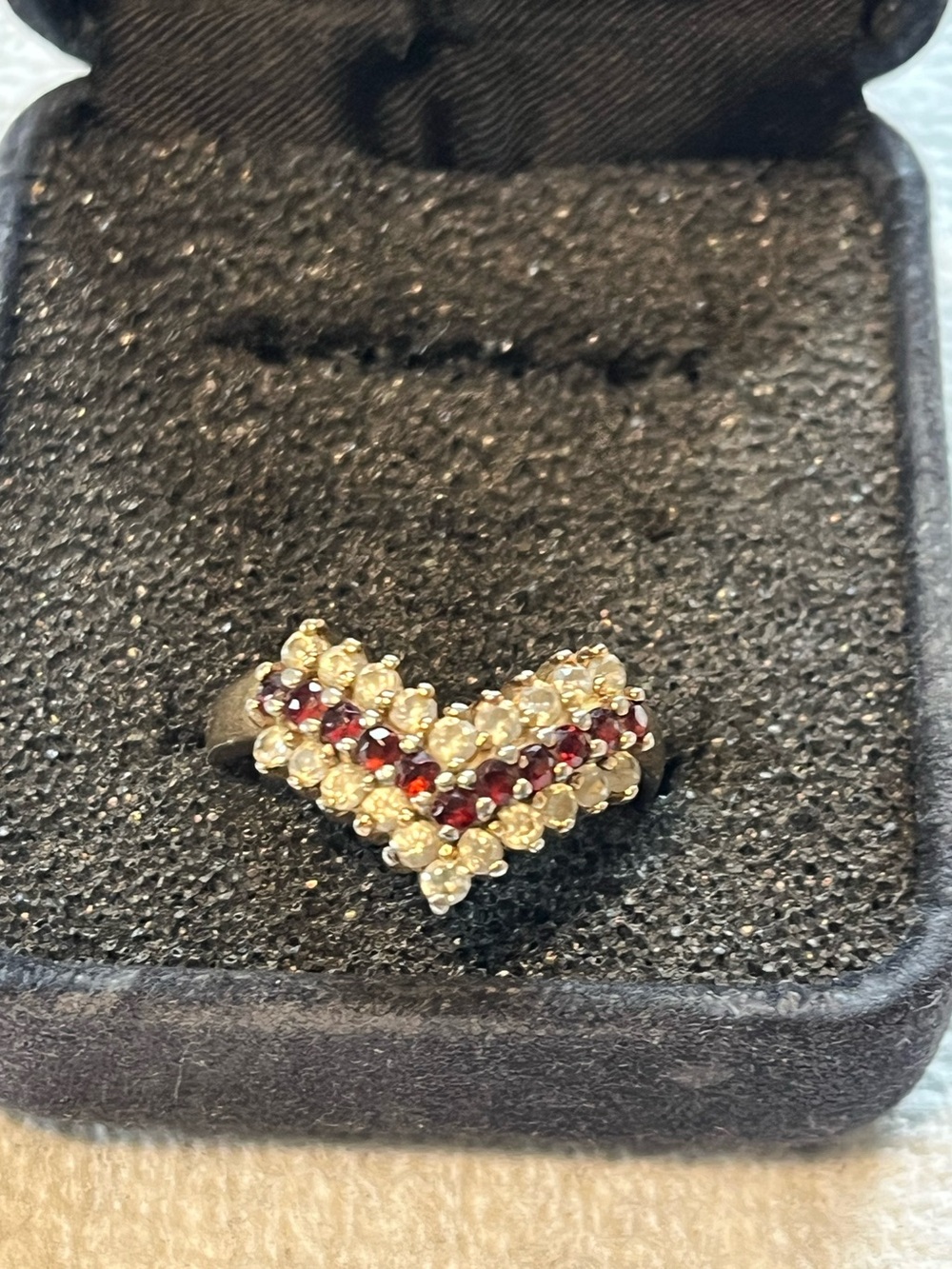 Vintage V-Shaped Garnet and Diamond Accent Ring - Red and White